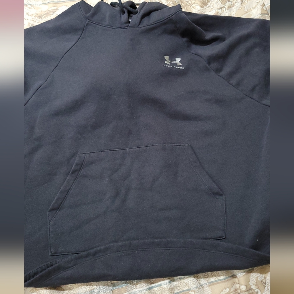 Under armour poncho